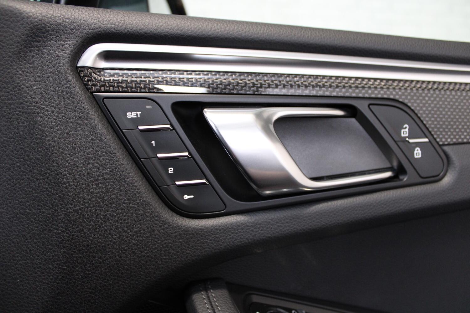 Used Porsche Macan 2022 for sale - 76762133: Photo 32