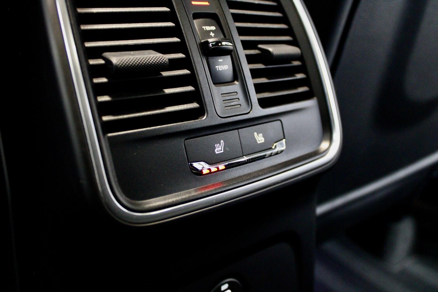 Used Porsche Macan 2022 for sale - 76762133: Photo 42