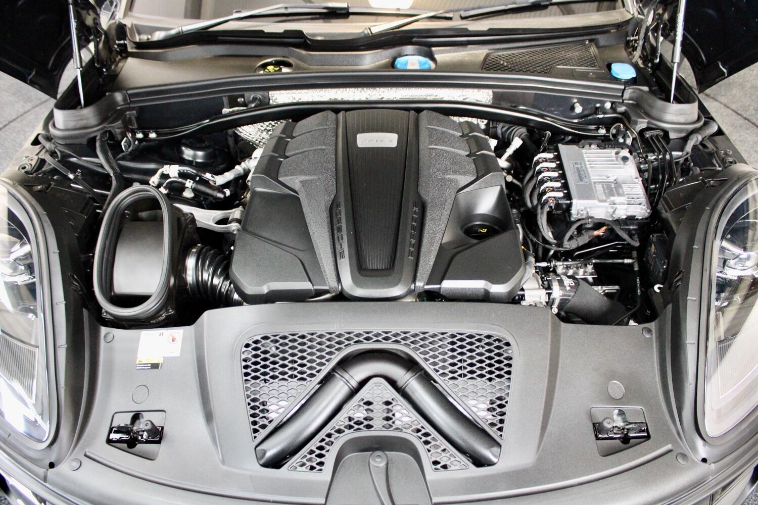 Used Porsche Macan 2022 for sale - 76762133: Photo 82