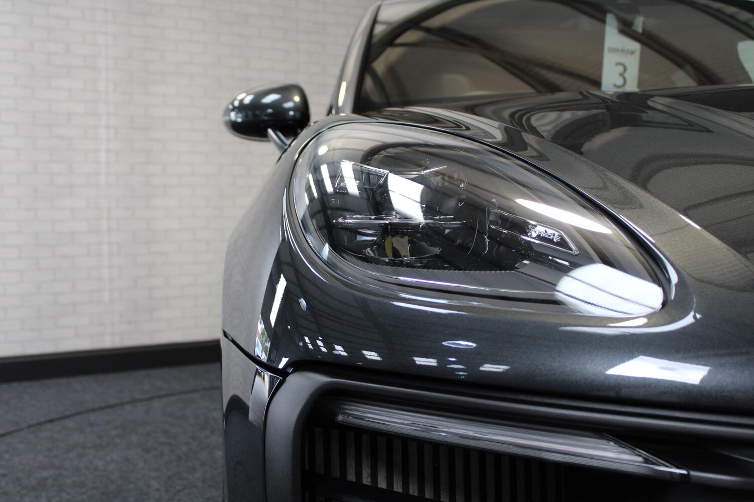 Used Porsche Macan 2022 for sale - 76762133: Photo 93