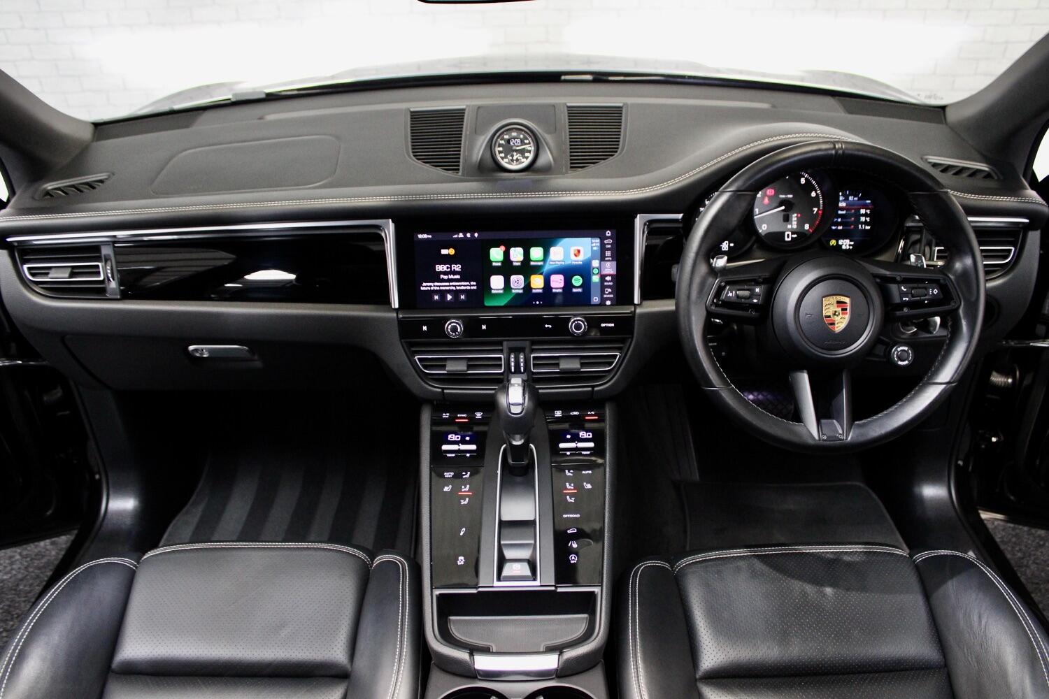 Used Porsche Macan 2022 for sale - 76762144: Photo 3