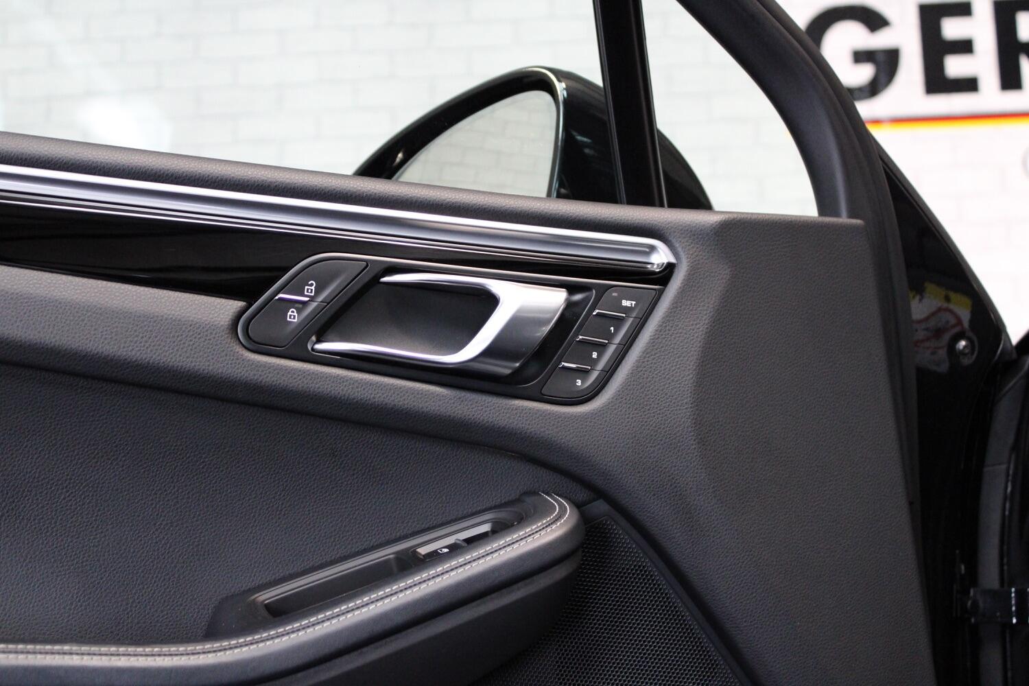 Used Porsche Macan 2022 for sale - 76762144: Photo 39