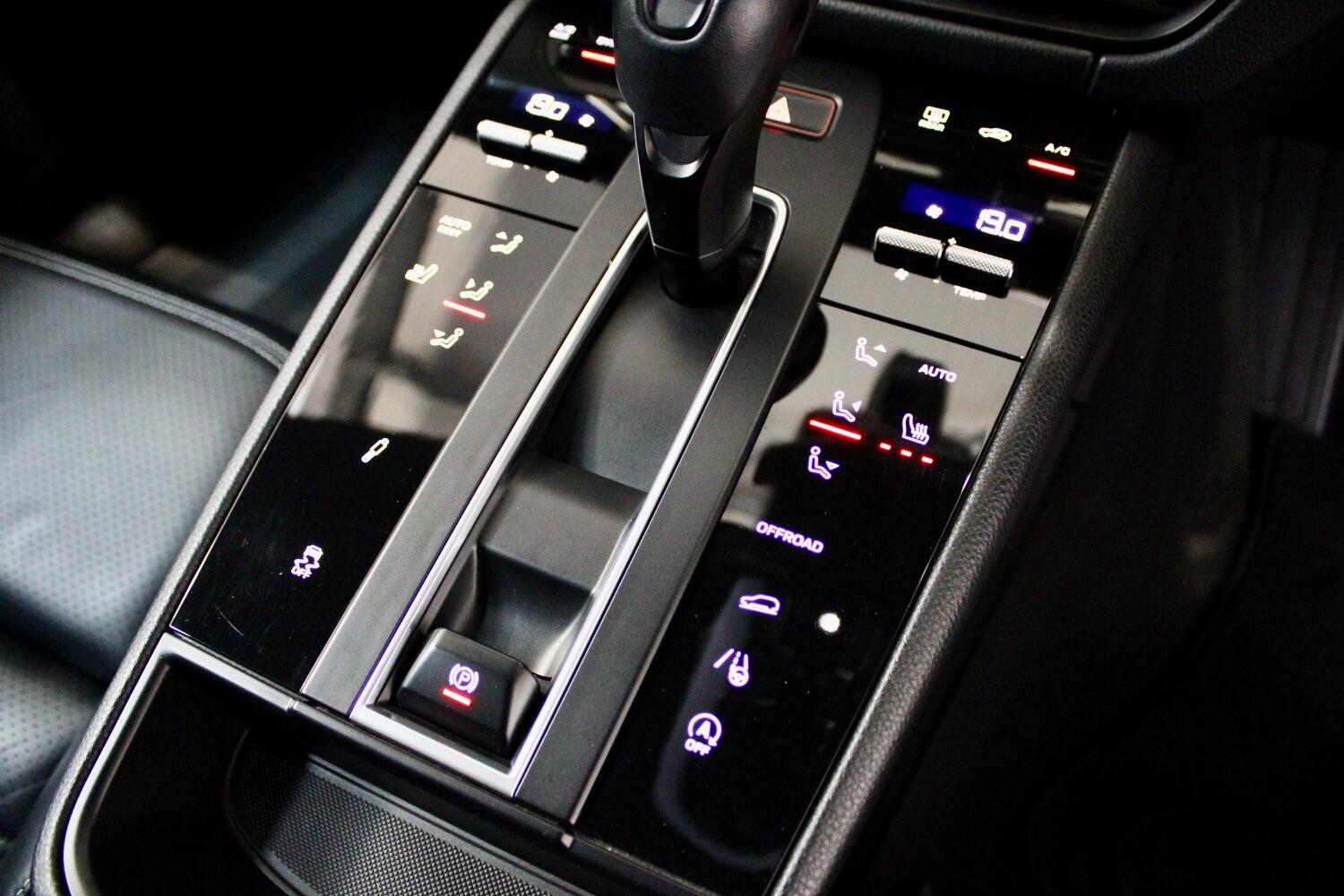 Used Porsche Macan 2022 for sale - 76762144: Photo 43