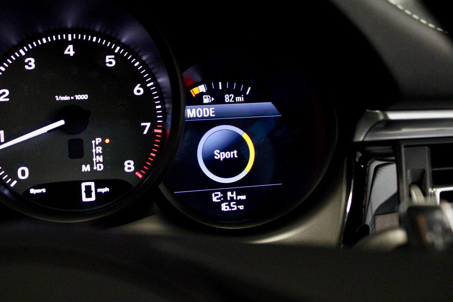 Used Porsche Macan 2022 for sale - 76762144: Photo 53