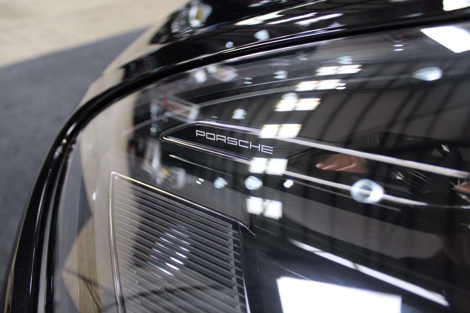 Used Porsche Macan 2022 for sale - 76762144: Photo 92