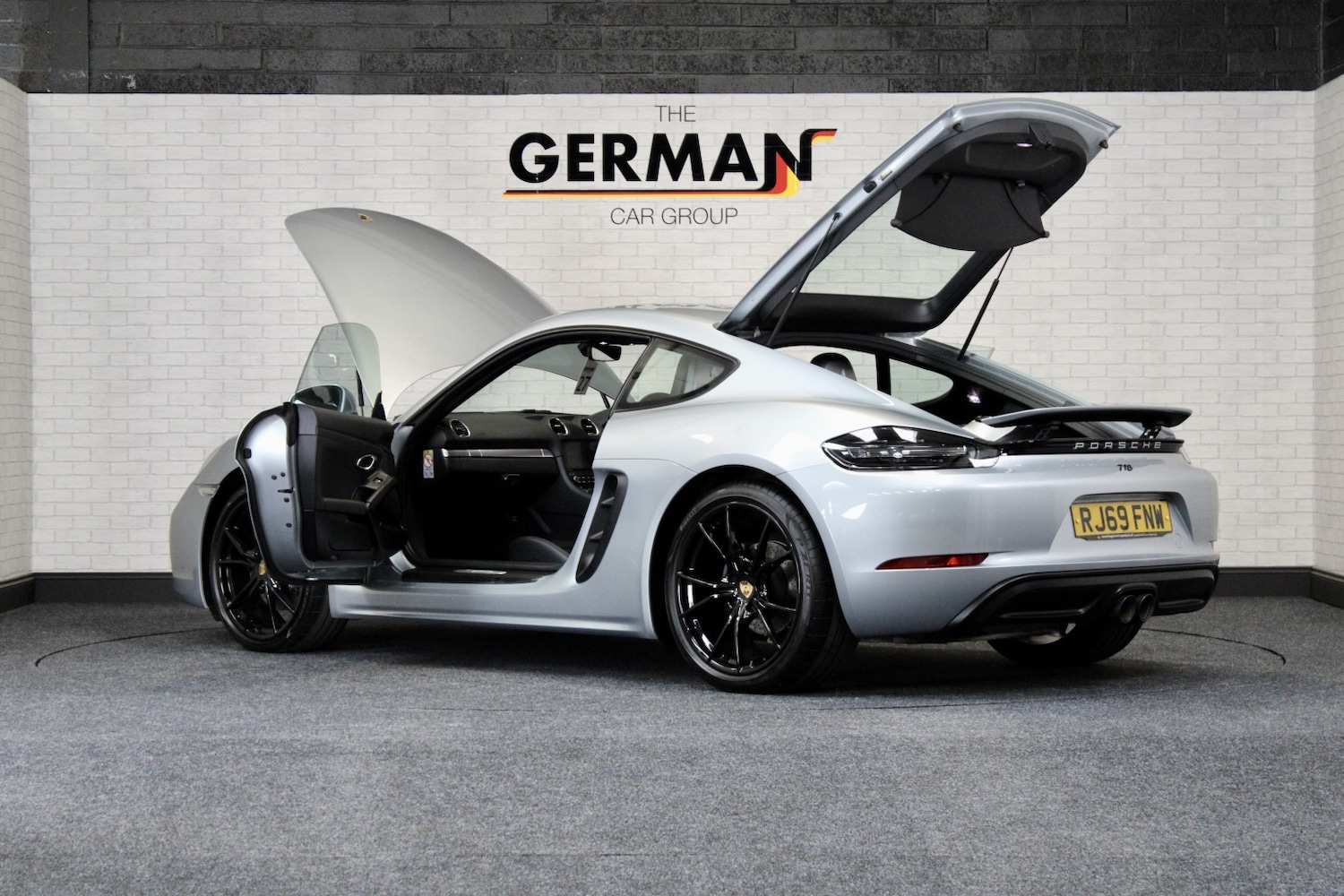 Used Porsche Other 2019 for sale - 76762150: Photo 16
