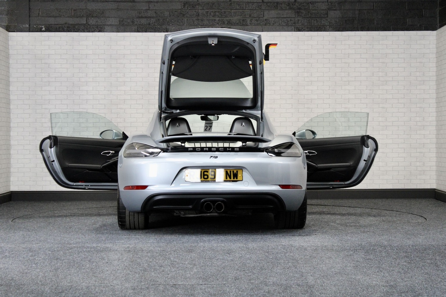 Used Porsche Other 2019 for sale - 76762150: Photo 17