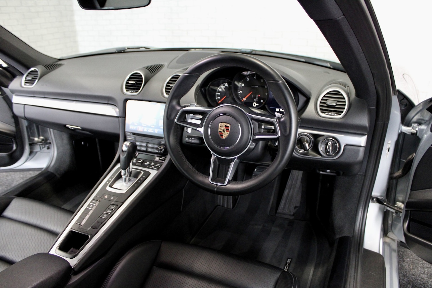 Used Porsche Other 2019 for sale - 76762150: Photo 3