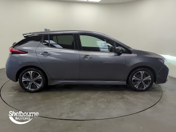 Used Nissan Leaf 2022 for sale - 76500118: Photo