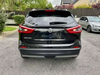 Used Nissan Qashqai 2017 for sale - 71957531: Photo