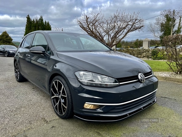 Used Volkswagen Golf 2018 for sale - 74174879: Photo 1