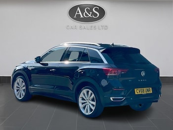 Used Volkswagen T-Roc 2018 for sale - 78670482: Photo