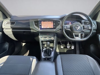 Used Volkswagen T-Roc 2018 for sale - 78670482: Photo
