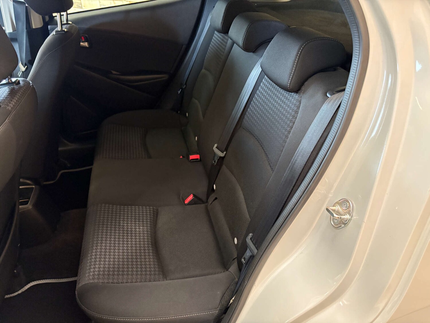 Used Mazda Mazda2 2018 for sale - 76819802: Photo 45