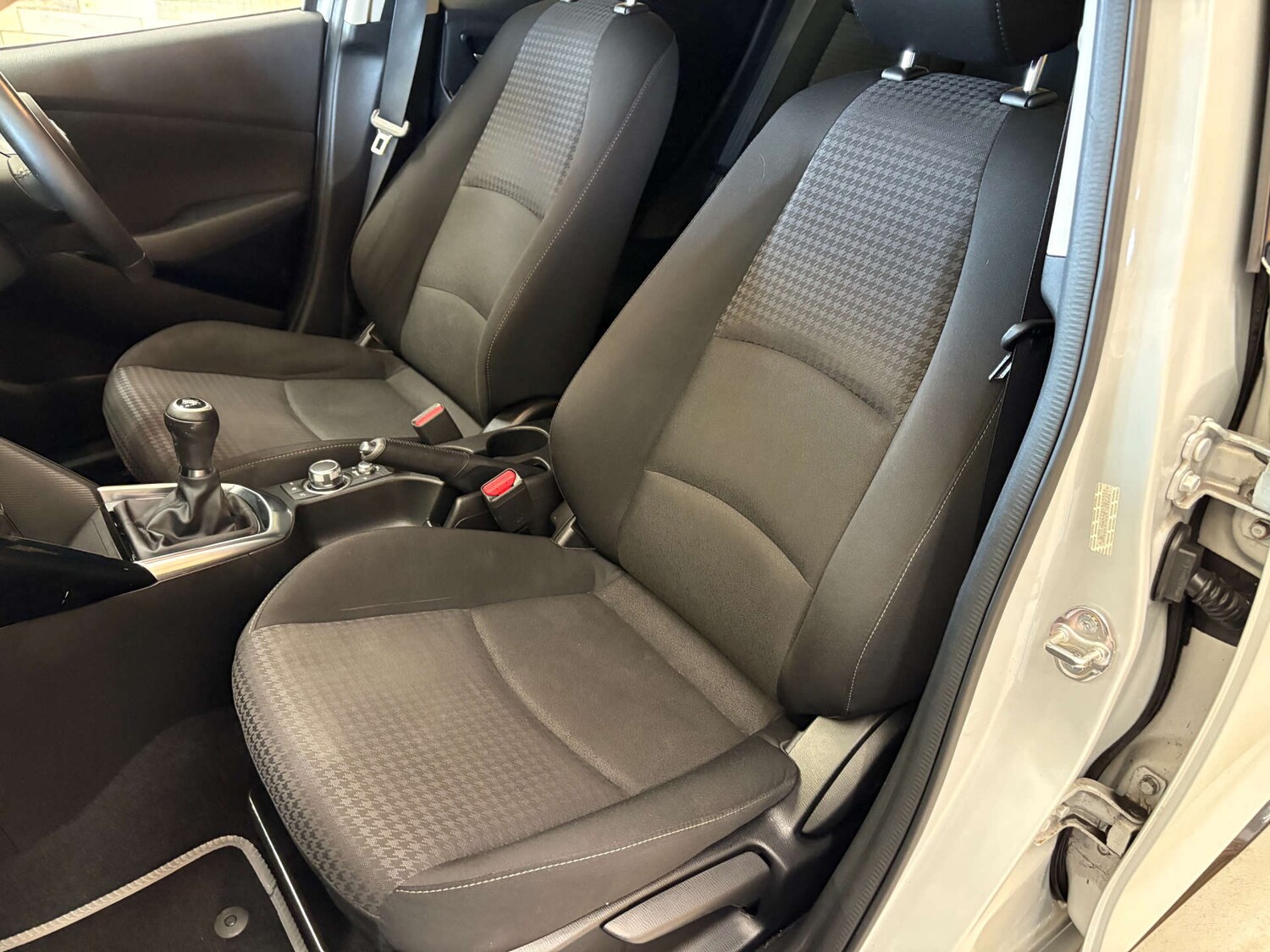 Used Mazda Mazda2 2018 for sale - 76819802: Photo 46