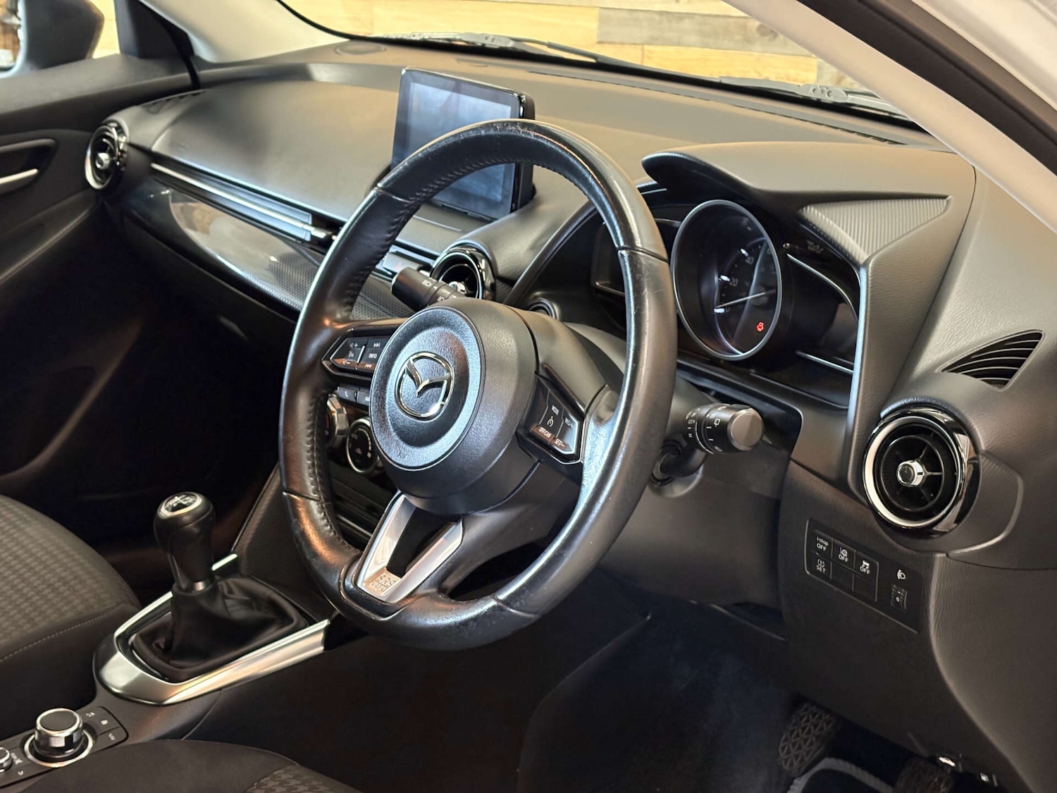 Used Mazda Mazda2 2018 for sale - 76819802: Photo 9