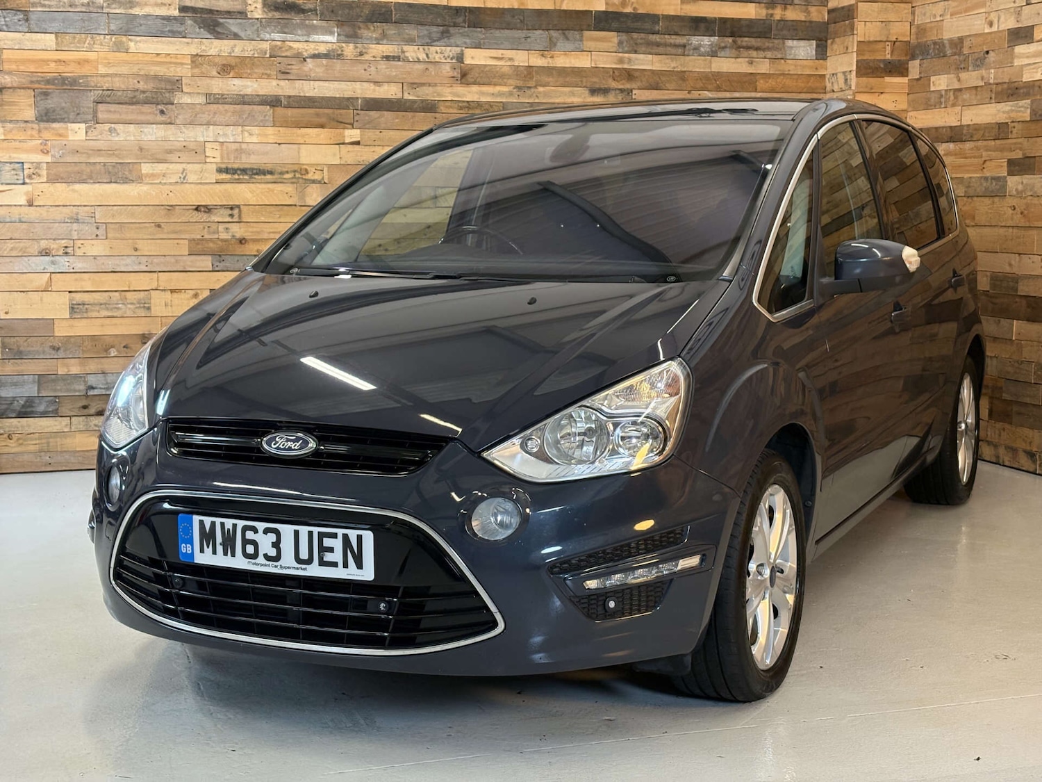 Used Ford S-Max 2013 for sale - 77034482: Photo 4