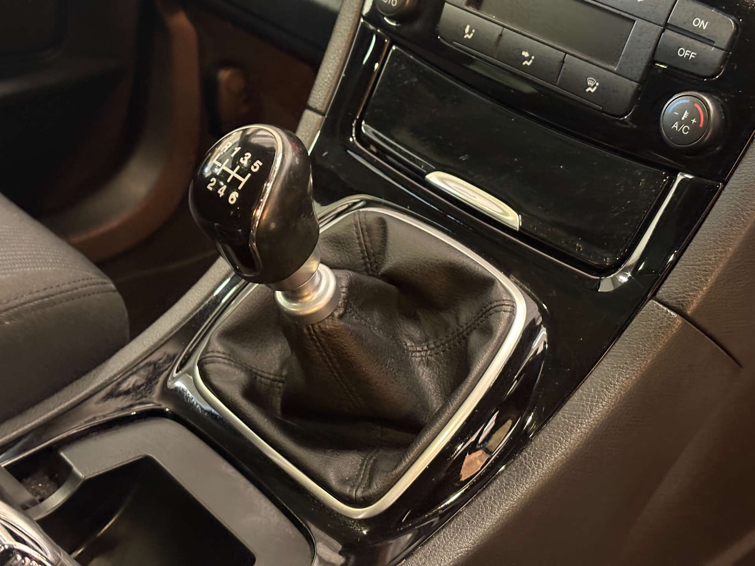 Used Ford S-Max 2013 for sale - 77034482: Photo 55