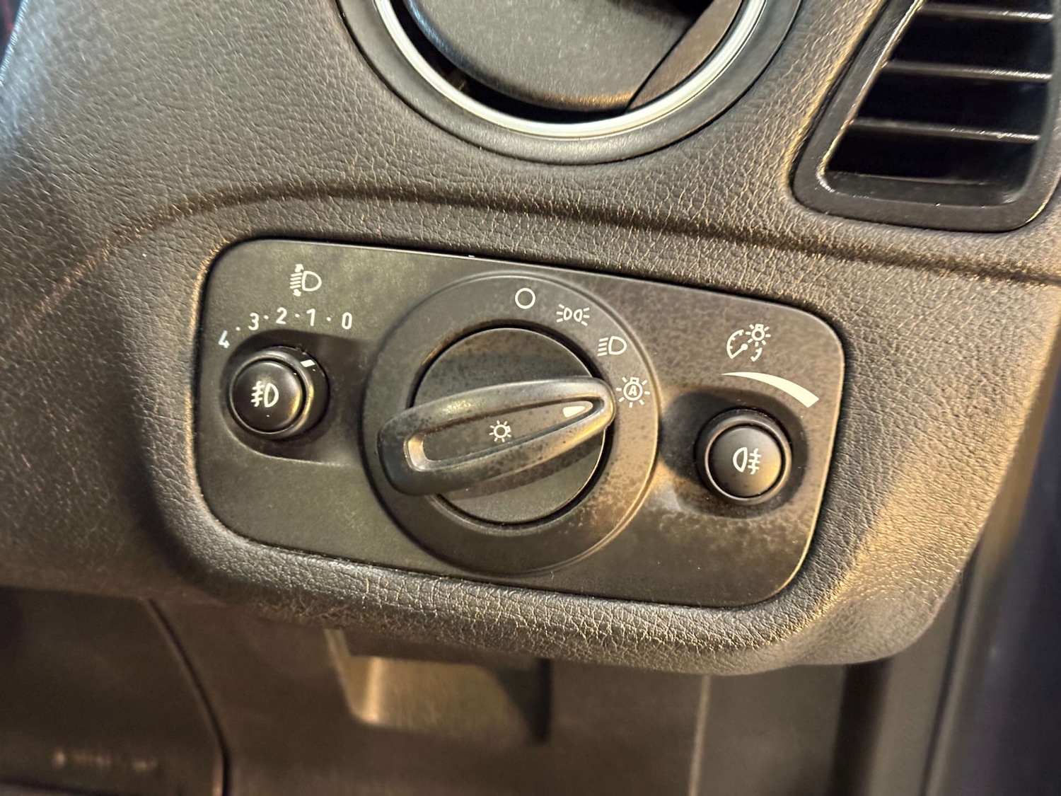 Used Ford S-Max 2013 for sale - 77034482: Photo 71