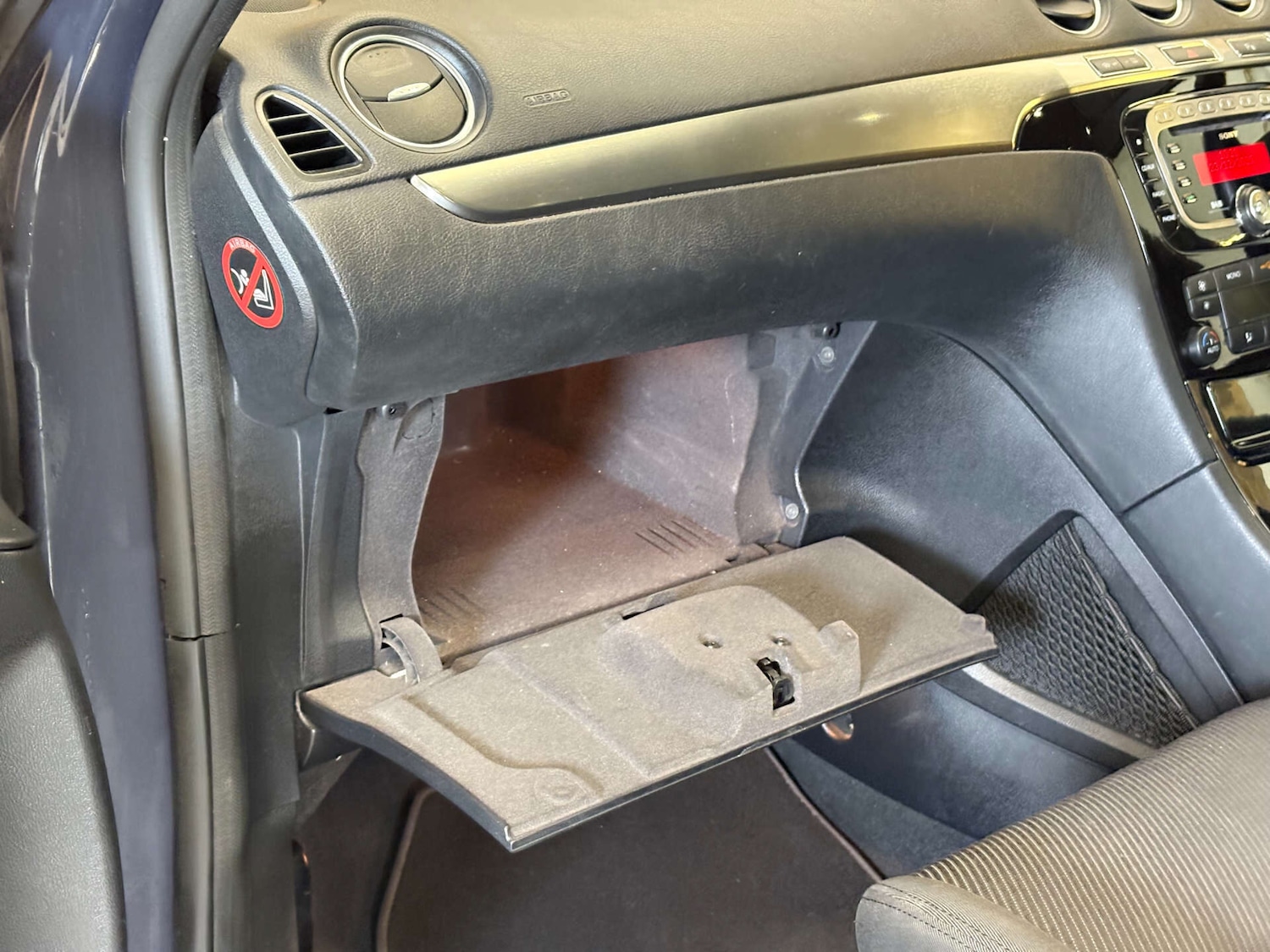 Used Ford S-Max 2013 for sale - 77034482: Photo 83