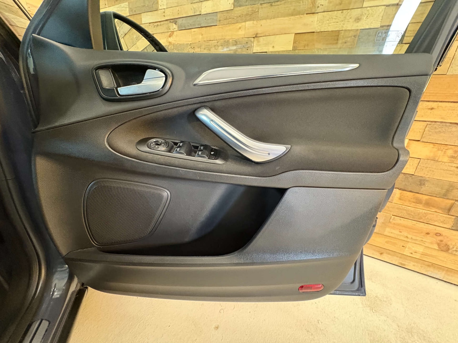 Used Ford S-Max 2013 for sale - 77034482: Photo 91