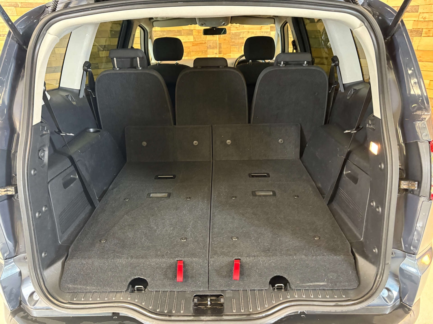 Used Ford S-Max 2013 for sale - 77034482: Photo 95