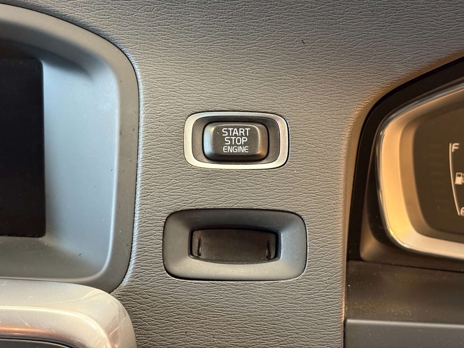 Used Volvo V60 2025 for sale - 76495483: Photo 29