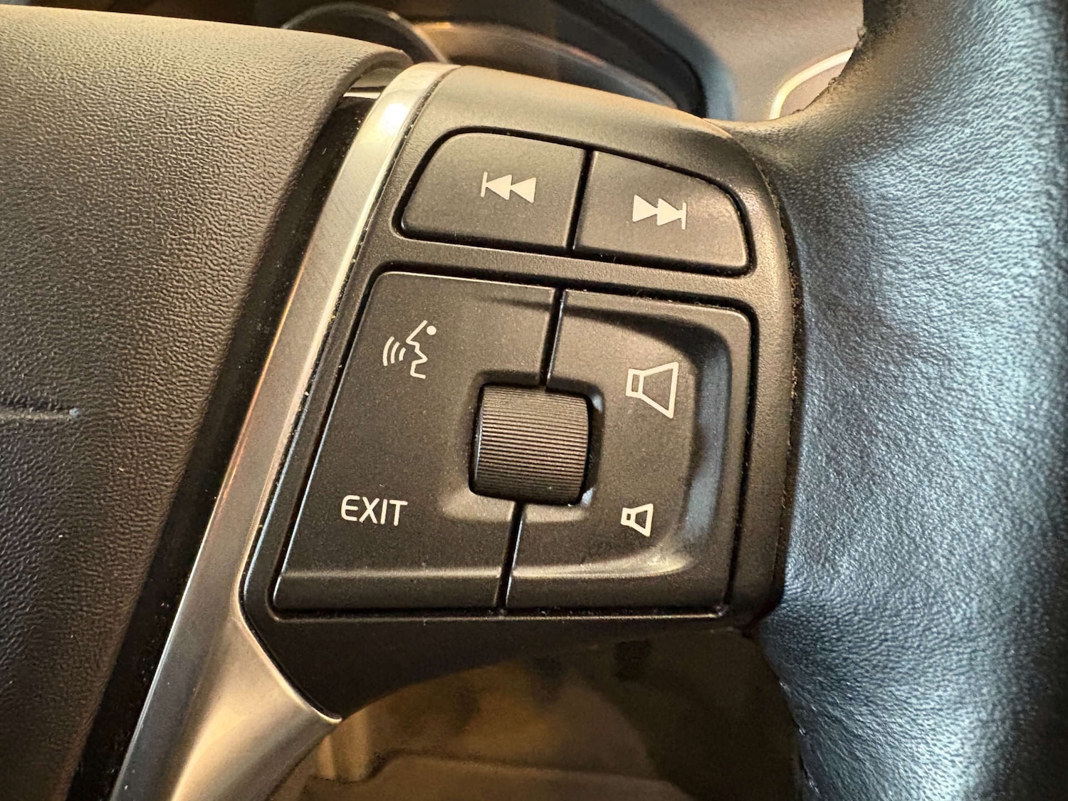 Used Volvo V60 2025 for sale - 76495483: Photo 32