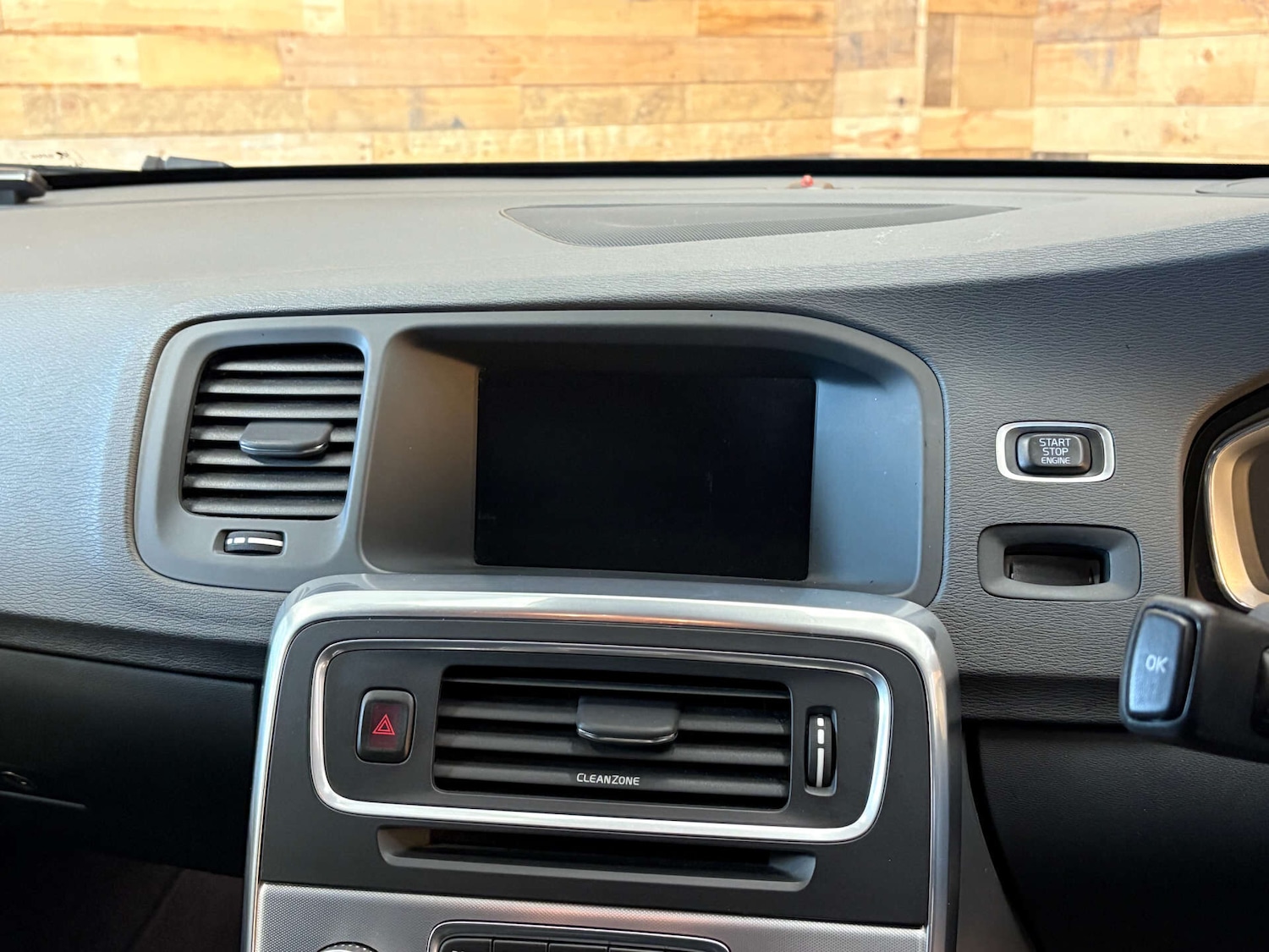 Used Volvo V60 2025 for sale - 76495483: Photo 33