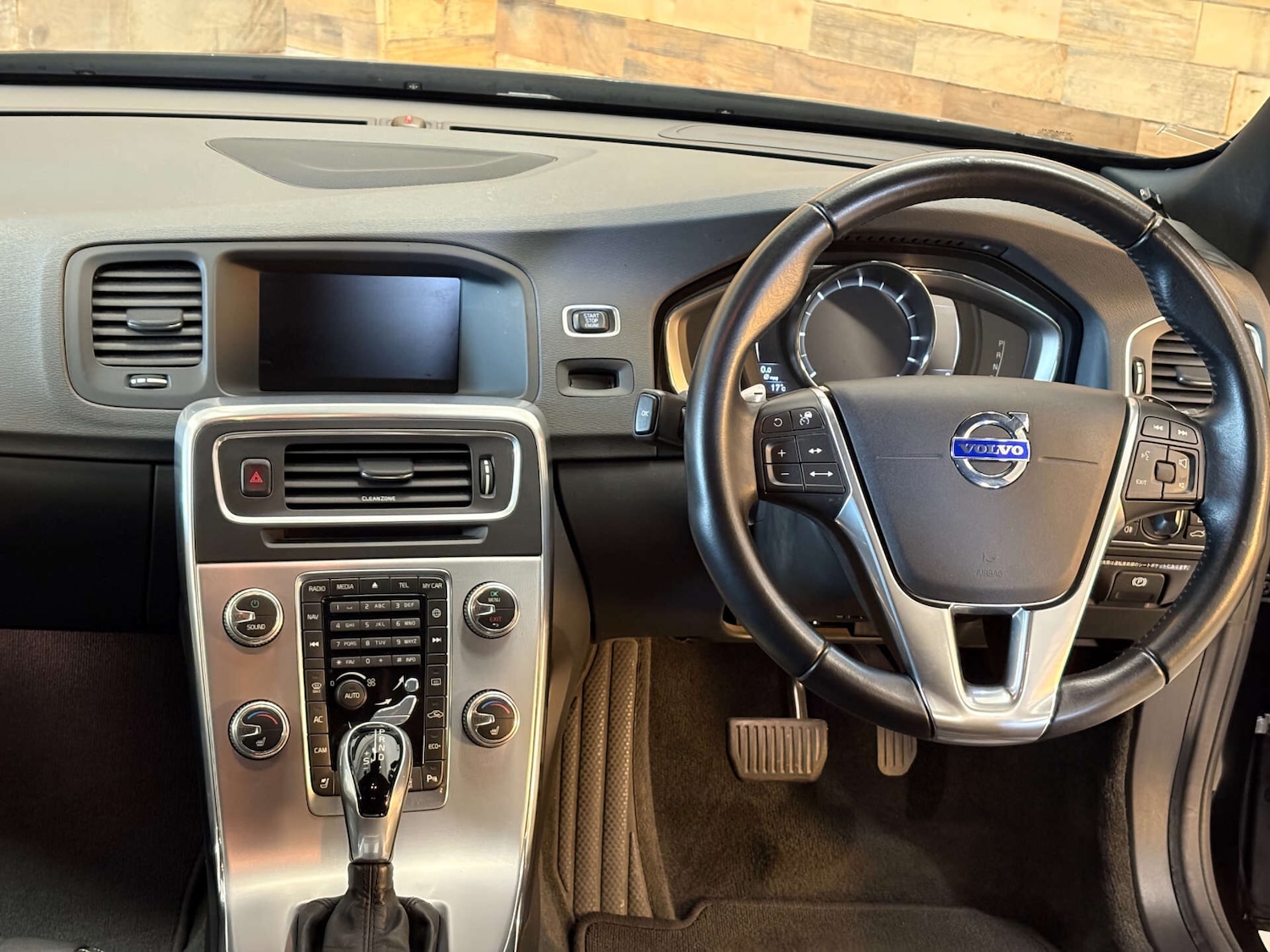 Used Volvo V60 2025 for sale - 76495483: Photo 39