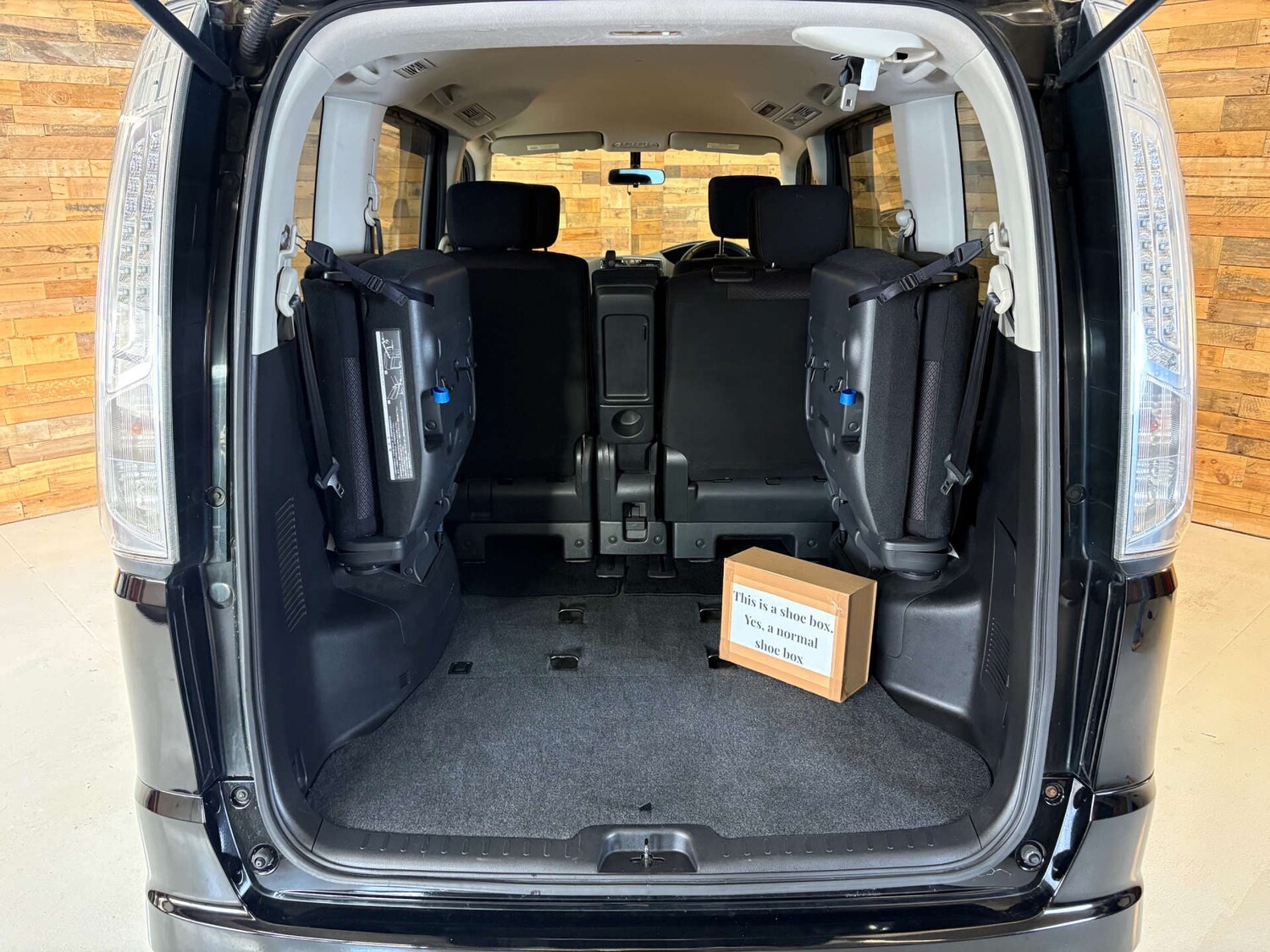 Used Nissan Serena 2024 for sale - 77022974: Photo 14