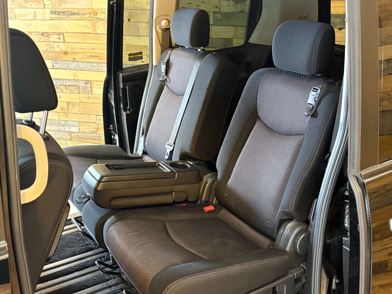 Used Nissan Serena 2024 for sale - 77022974: Photo 28