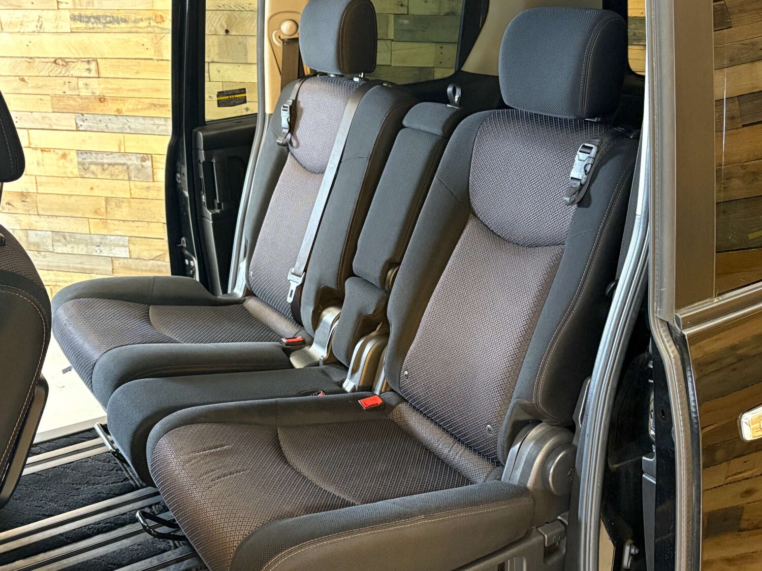 Used Nissan Serena 2024 for sale - 77022974: Photo 33