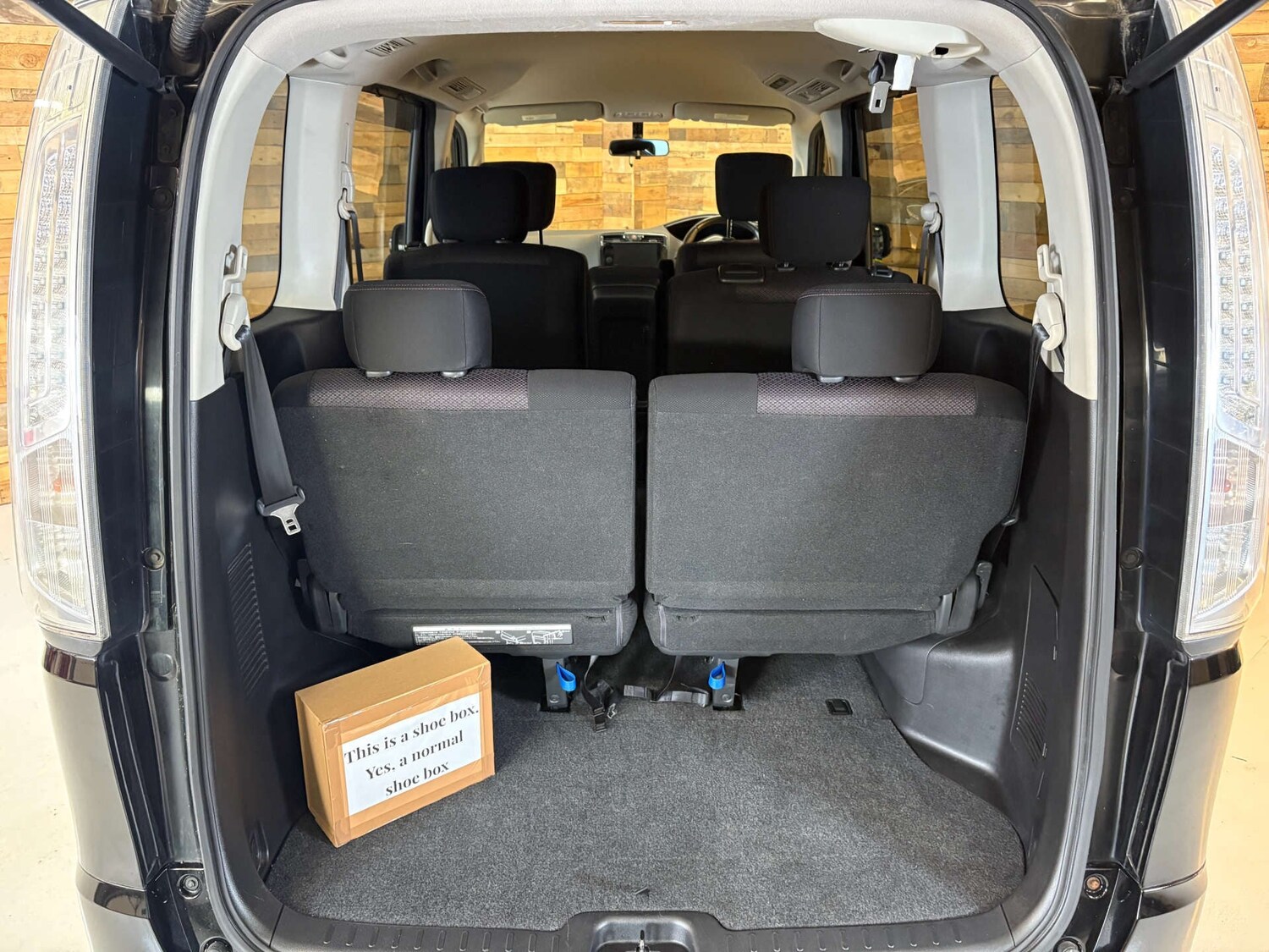 Used Nissan Serena 2024 for sale - 77022974: Photo 95