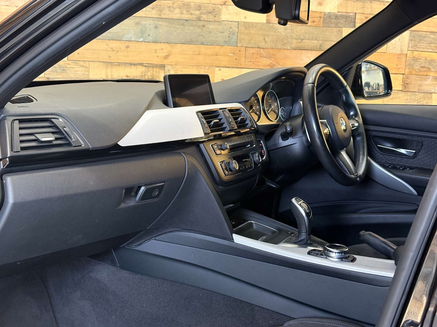 Used BMW 3 Series 2025 for sale - 77026433: Photo 8