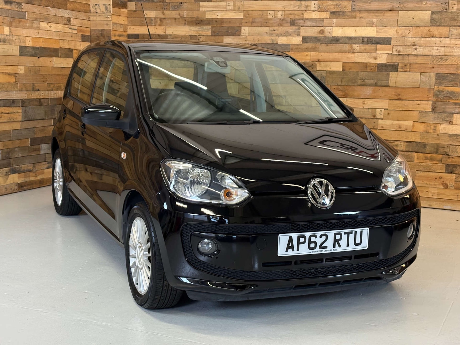 Used Volkswagen up! 2025 for sale - 76453698: Photo 15