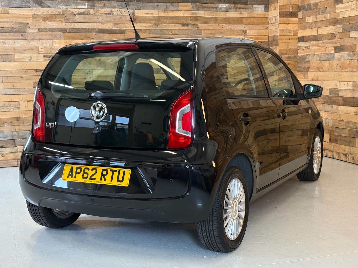 Used Volkswagen up! 2025 for sale - 76453698: Photo 25