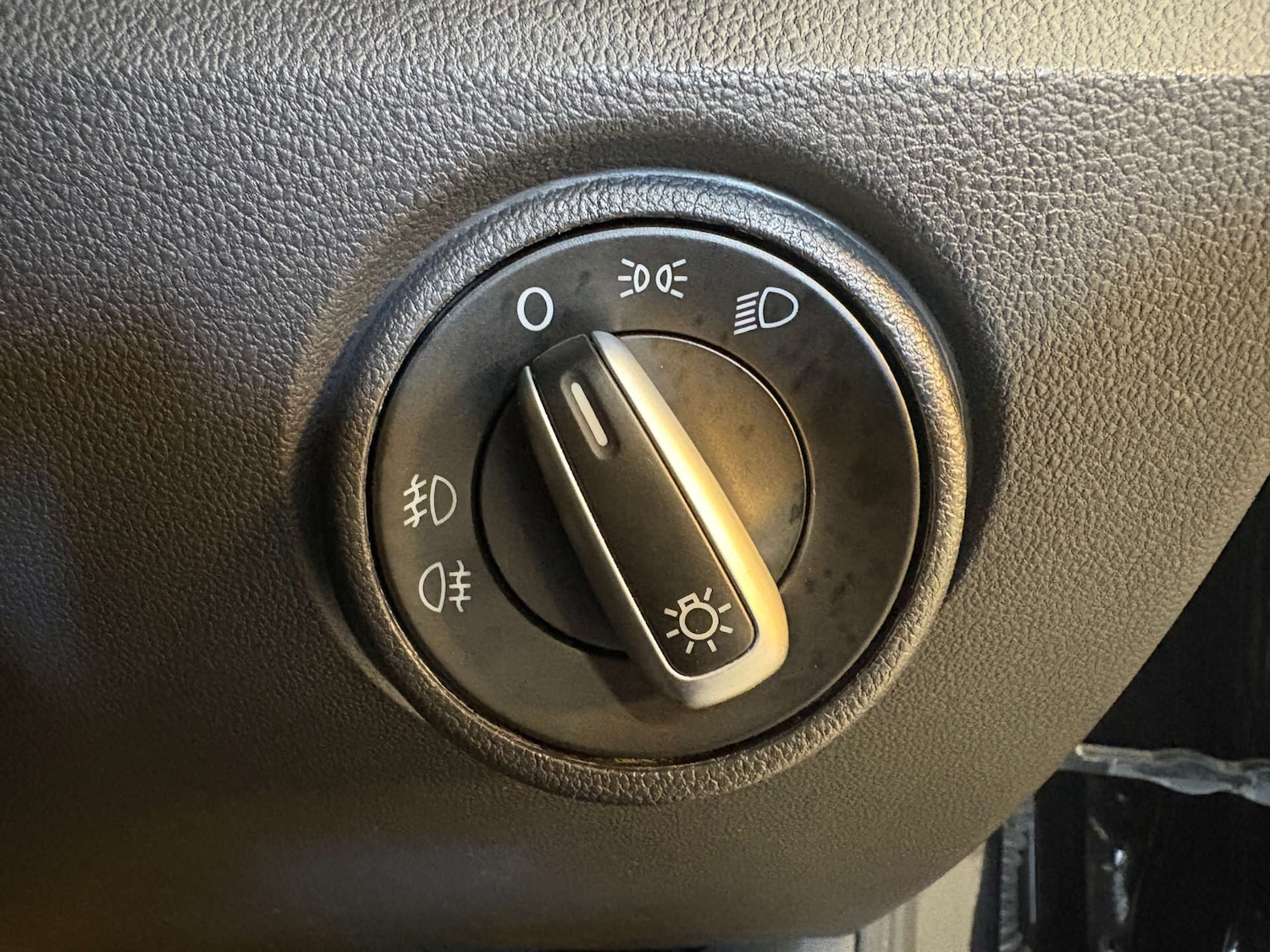 Used Volkswagen up! 2025 for sale - 76453698: Photo 29