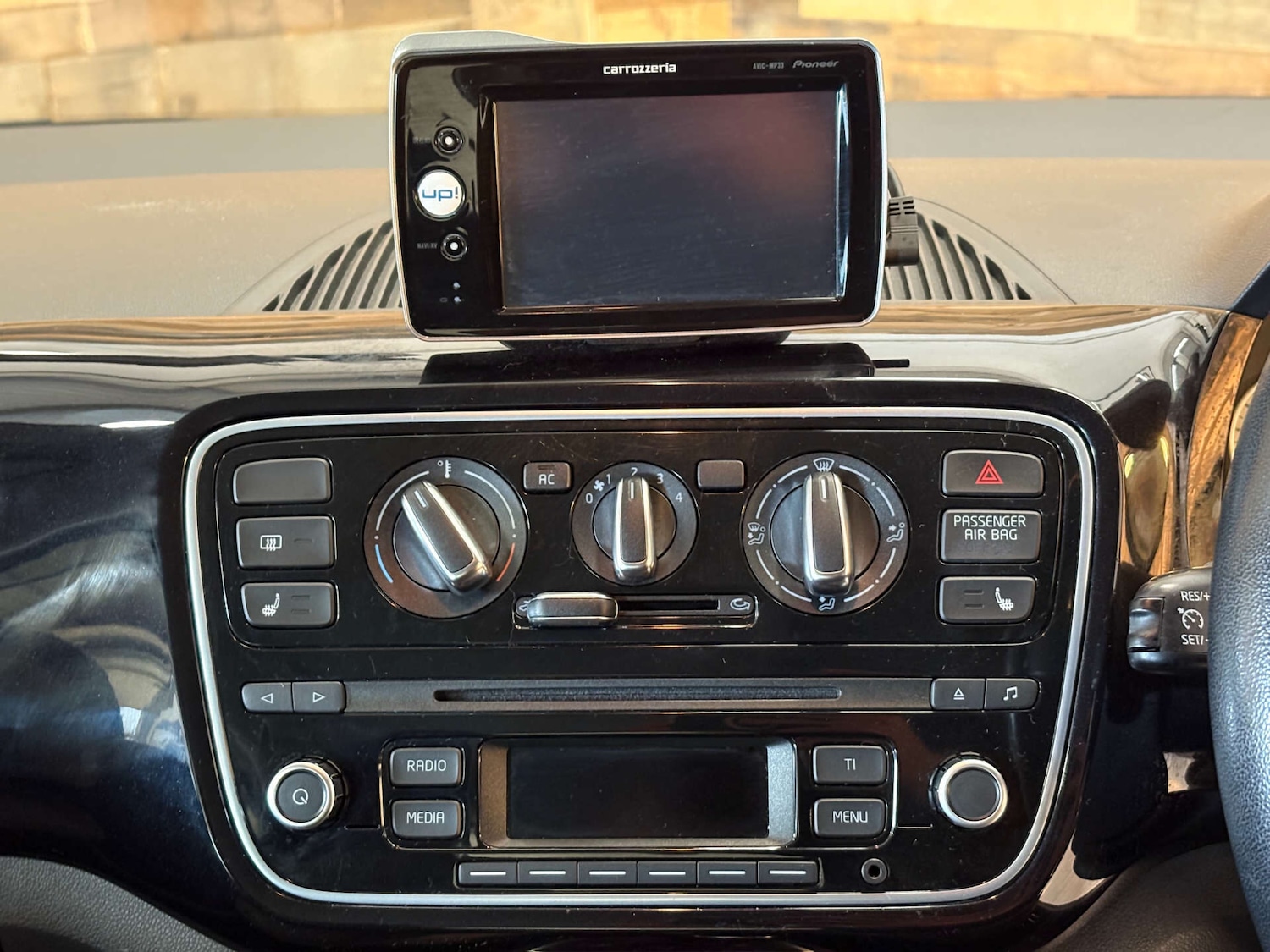 Used Volkswagen up! 2025 for sale - 76453698: Photo 33