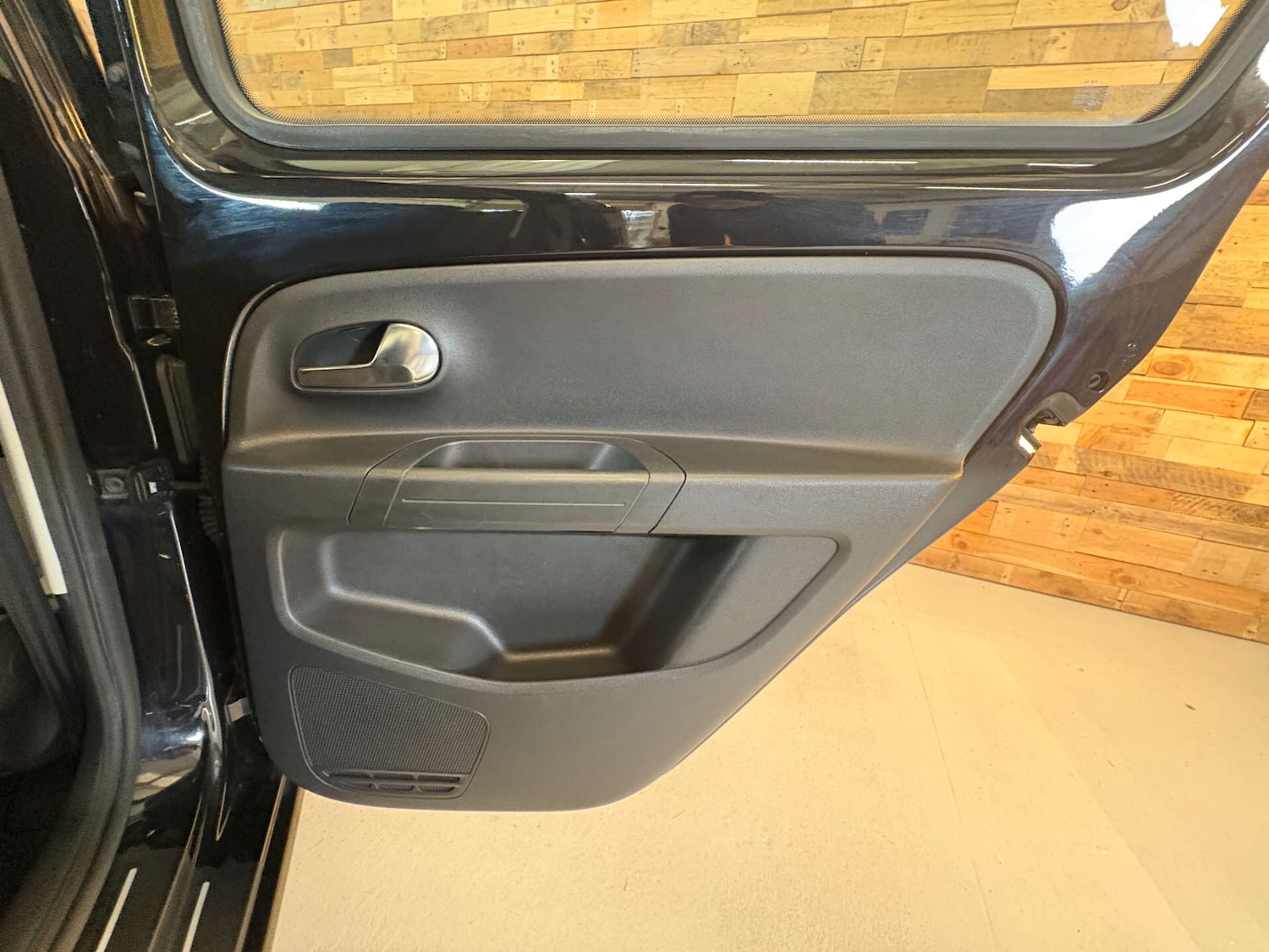 Used Volkswagen up! 2025 for sale - 76453698: Photo 38