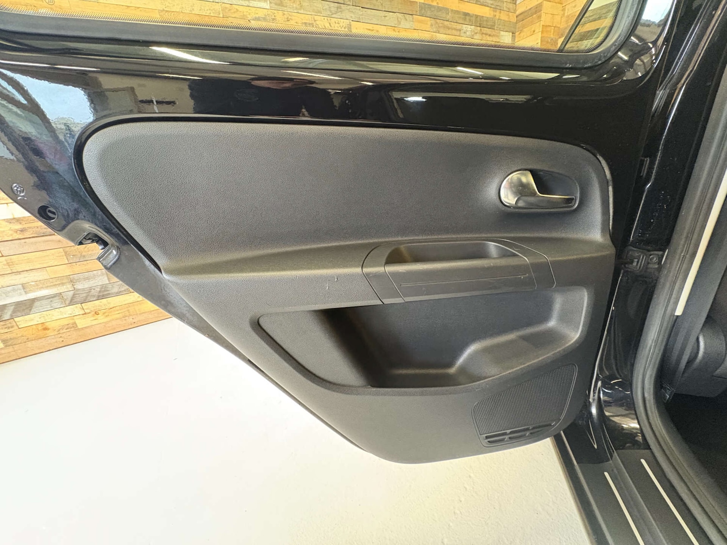 Used Volkswagen up! 2025 for sale - 76453698: Photo 39