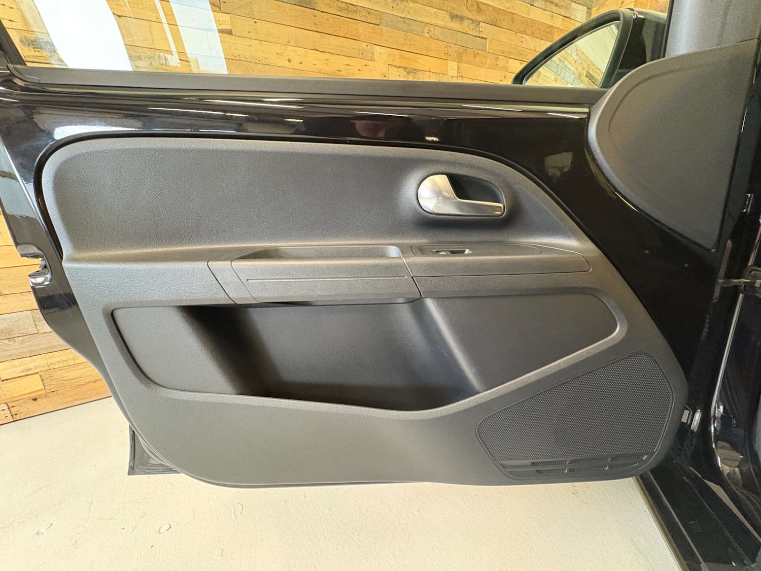 Used Volkswagen up! 2025 for sale - 76453698: Photo 40