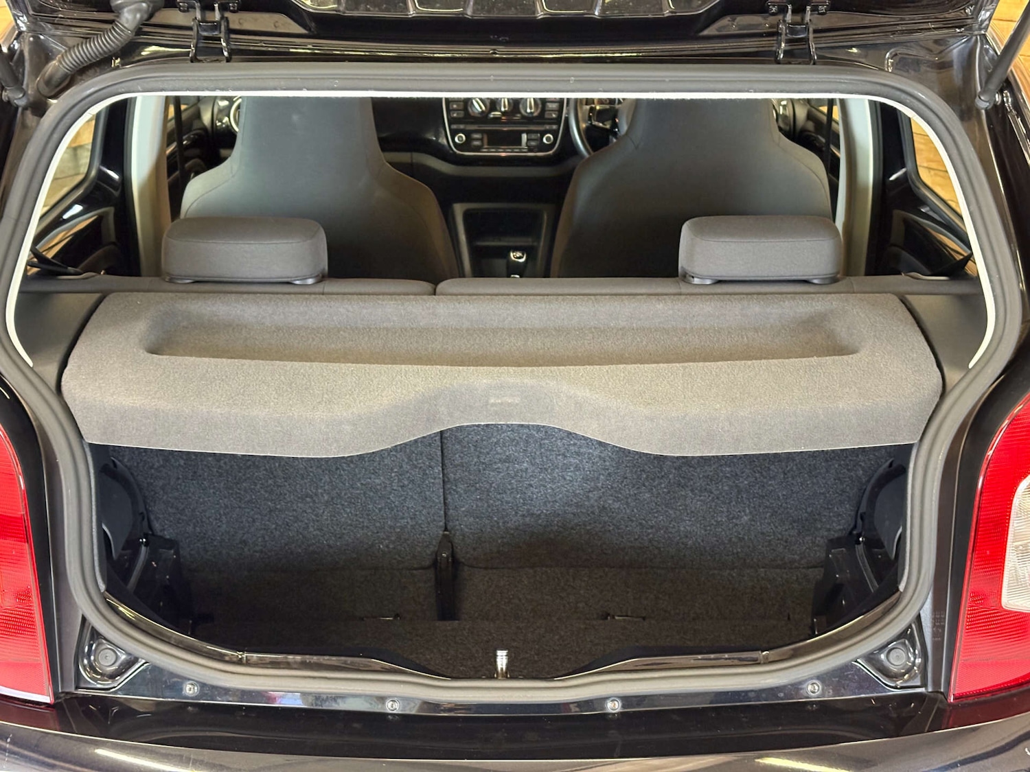 Used Volkswagen up! 2025 for sale - 76453698: Photo 46