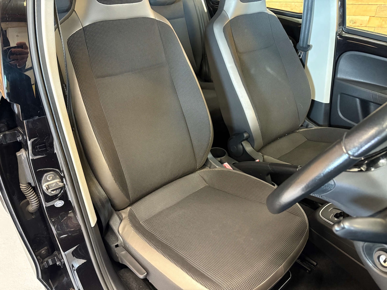 Used Volkswagen up! 2025 for sale - 76453698: Photo 67