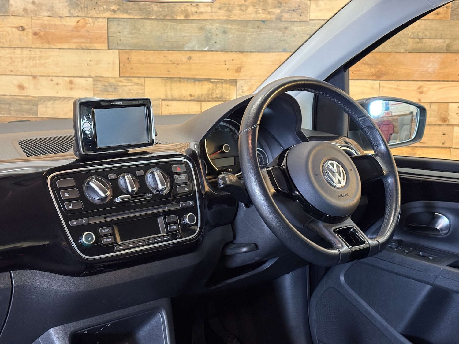 Used Volkswagen up! 2025 for sale - 76453698: Photo 71