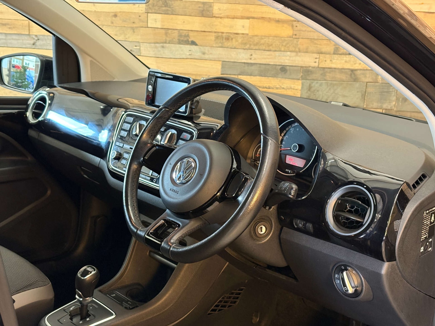 Used Volkswagen up! 2025 for sale - 76453698: Photo 8