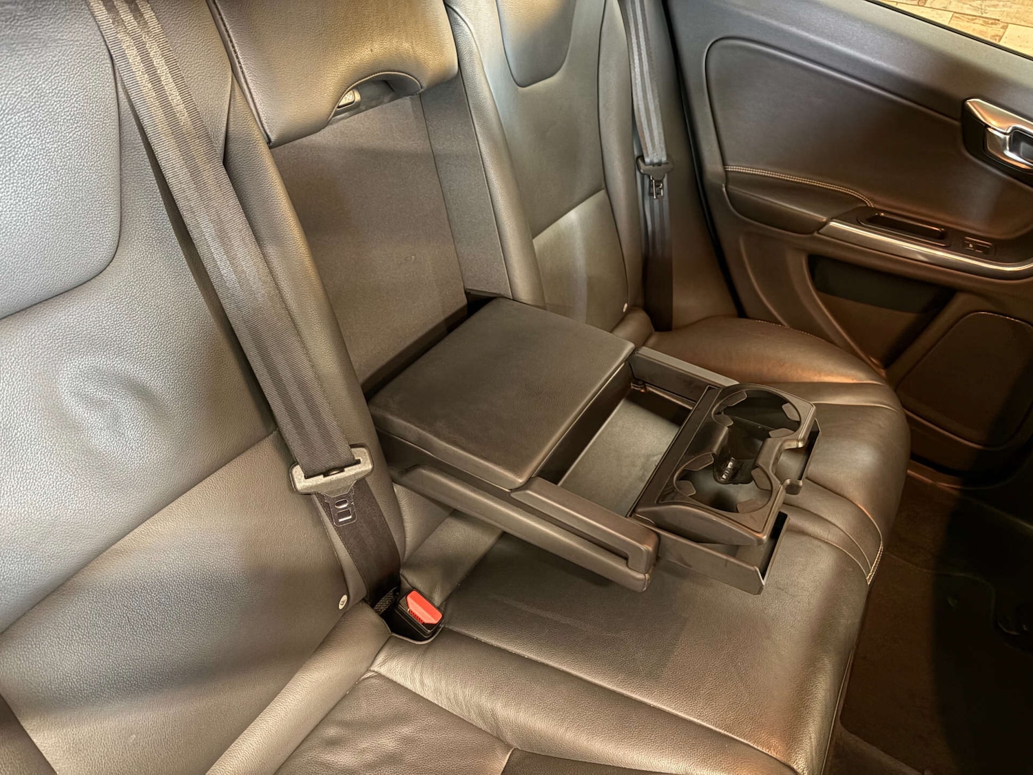 Used Volvo V60 2025 for sale - 76651142: Photo 11