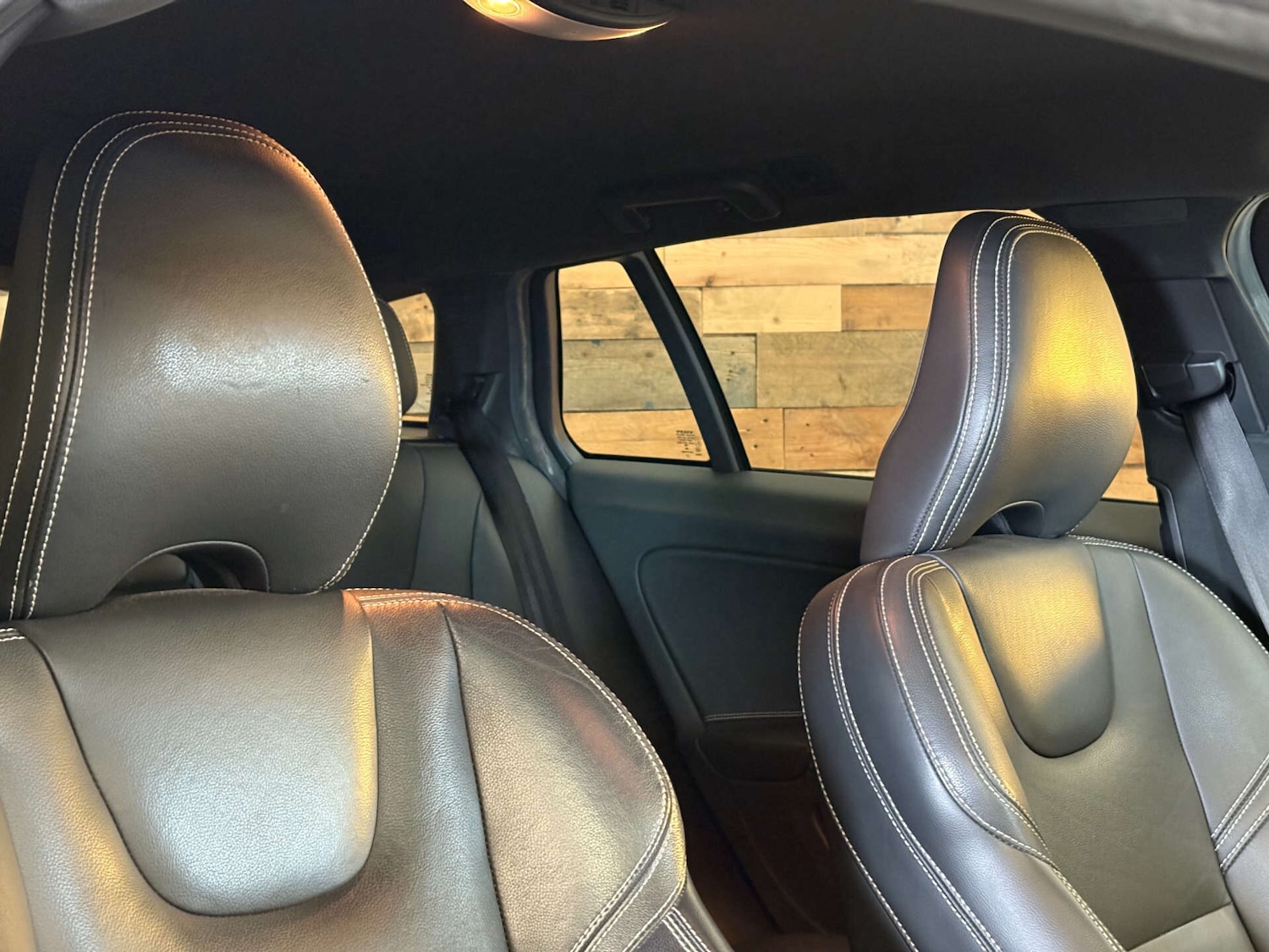 Used Volvo V60 2025 for sale - 76651142: Photo 16