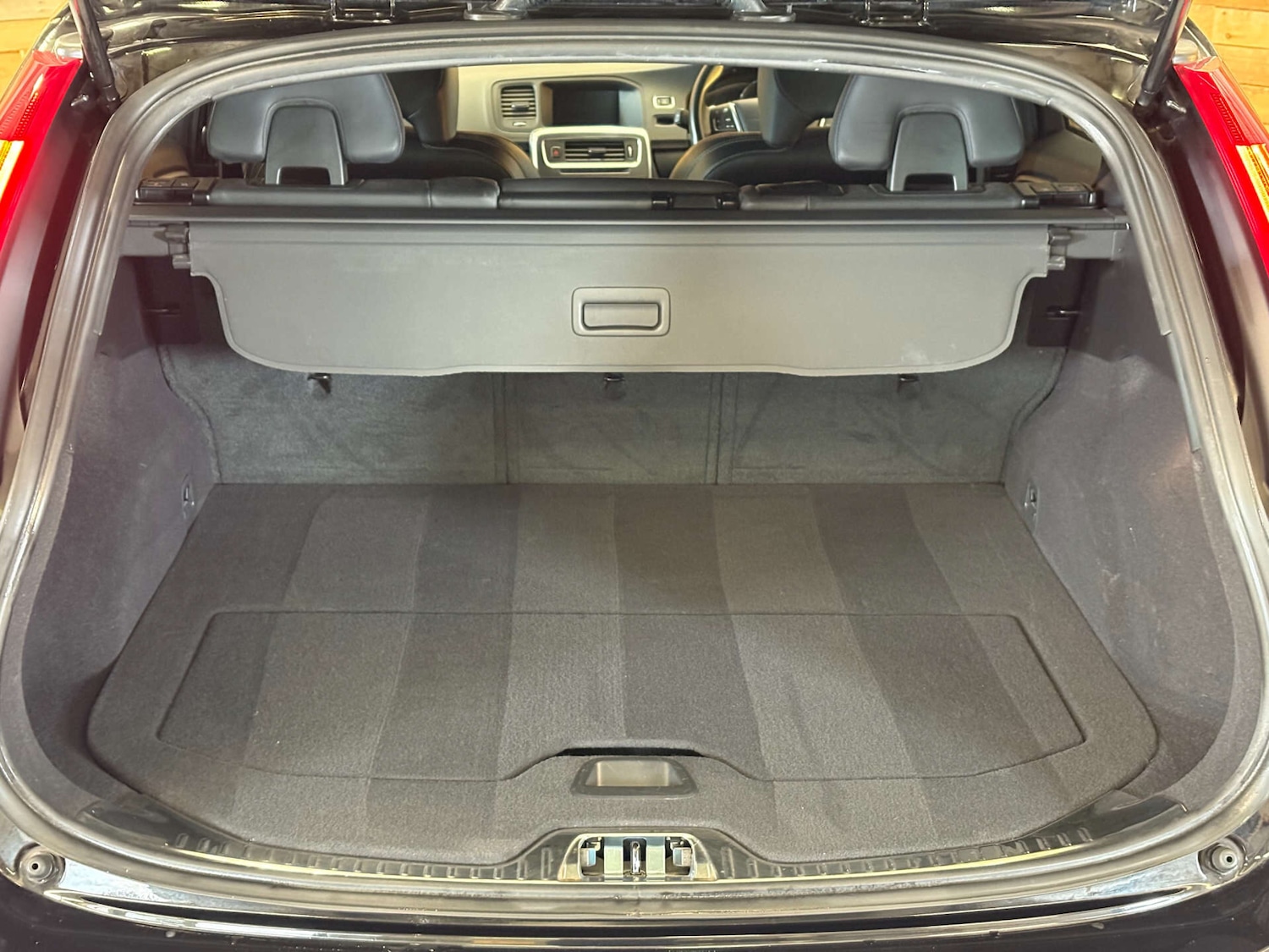 Used Volvo V60 2025 for sale - 76651142: Photo 50