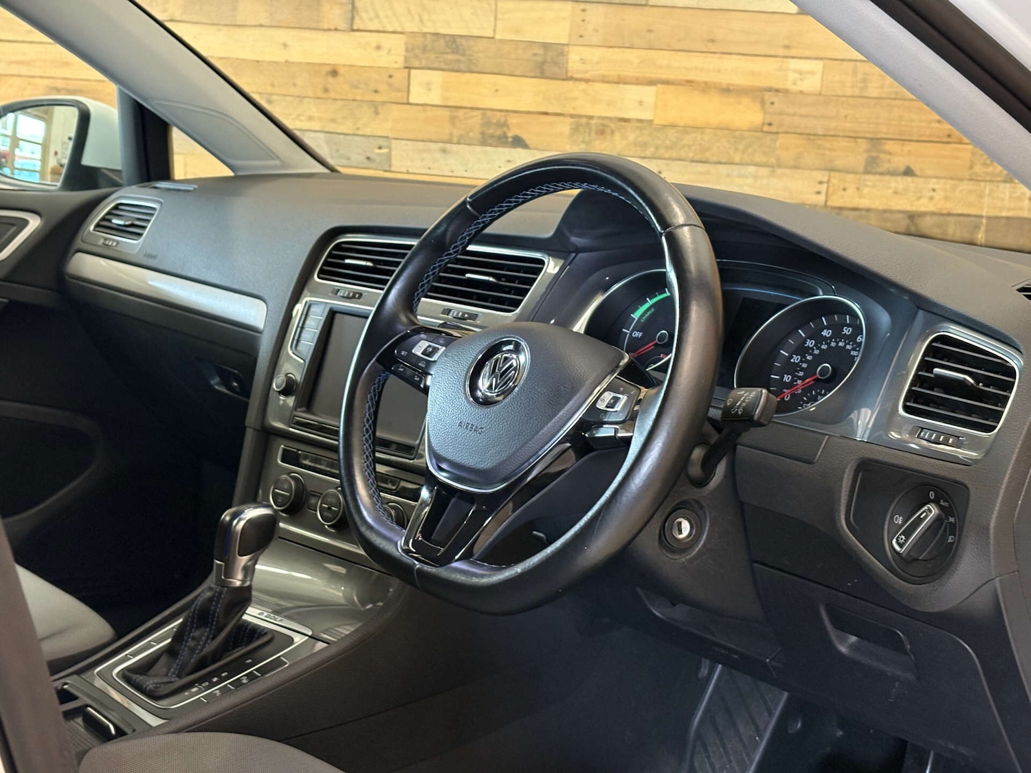 Used Volkswagen Golf 2014 for sale - 76836092: Photo 7